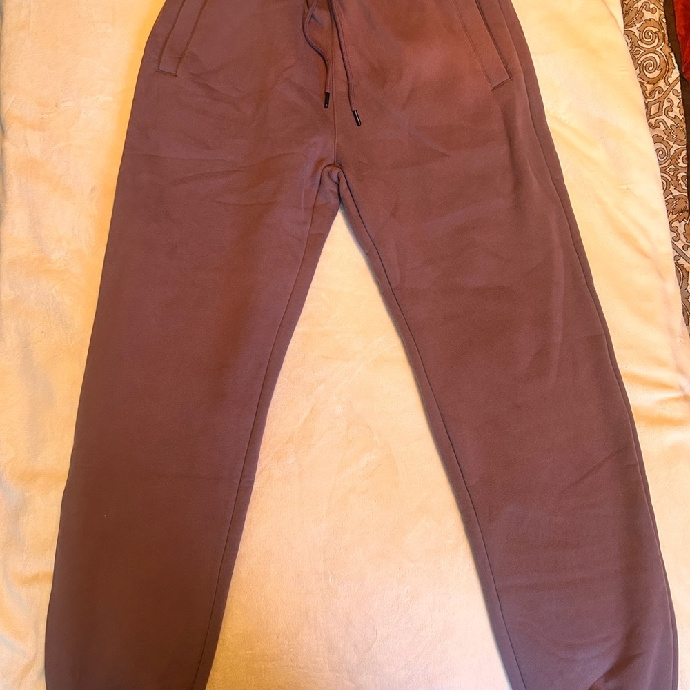 Women Matte Collection Purple Sweatpants – Large (New)